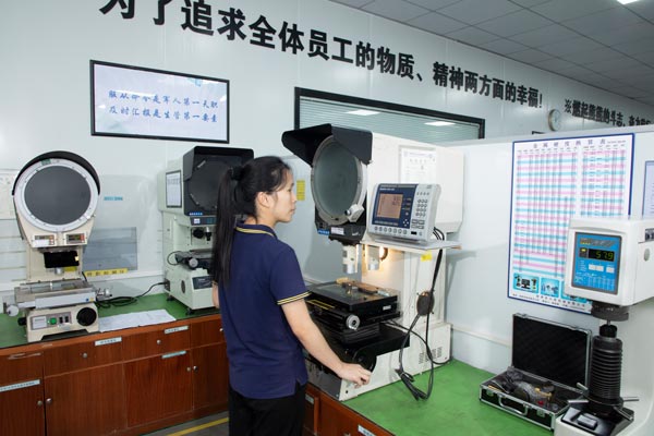 精密注塑模具