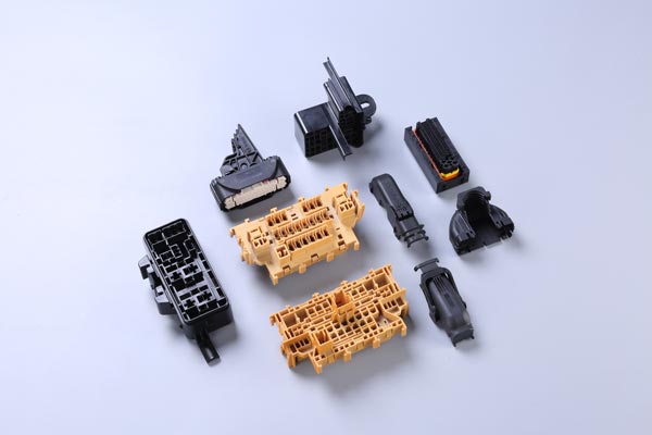 LCP連接器